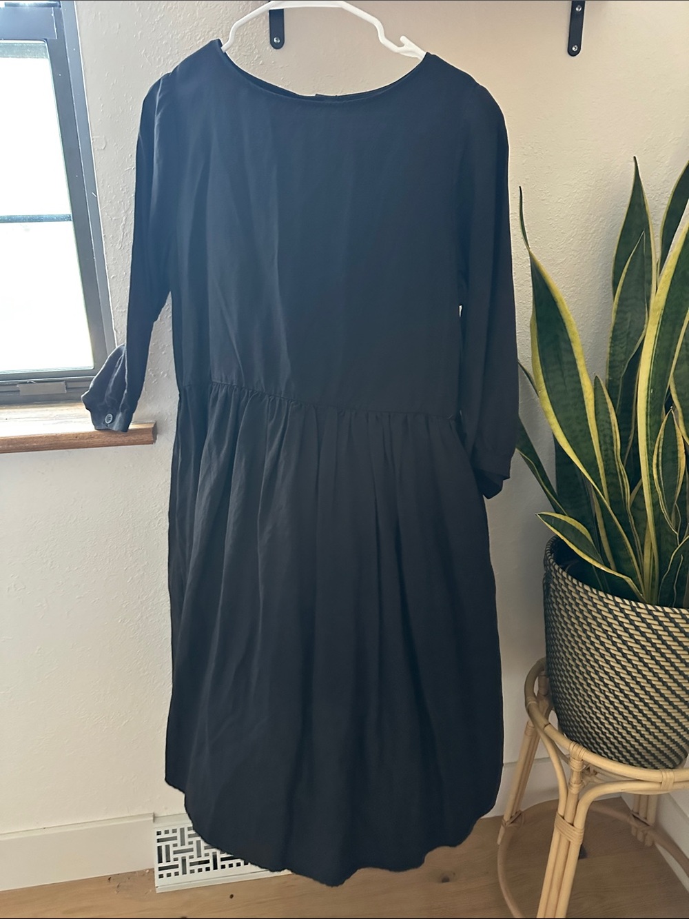 Tradlands Black Long-Sleeve Gathered-Waist Dress